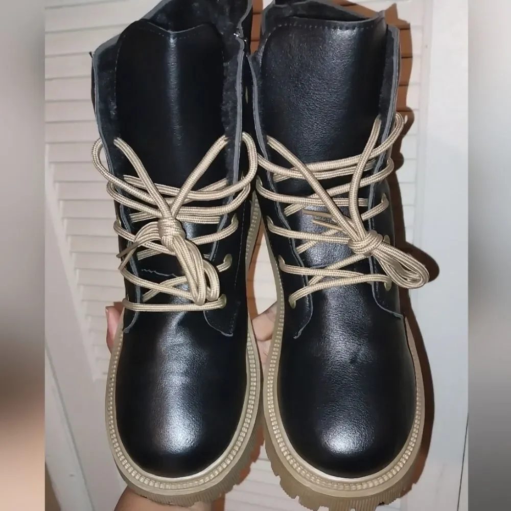 Ladies combat boots sz 8